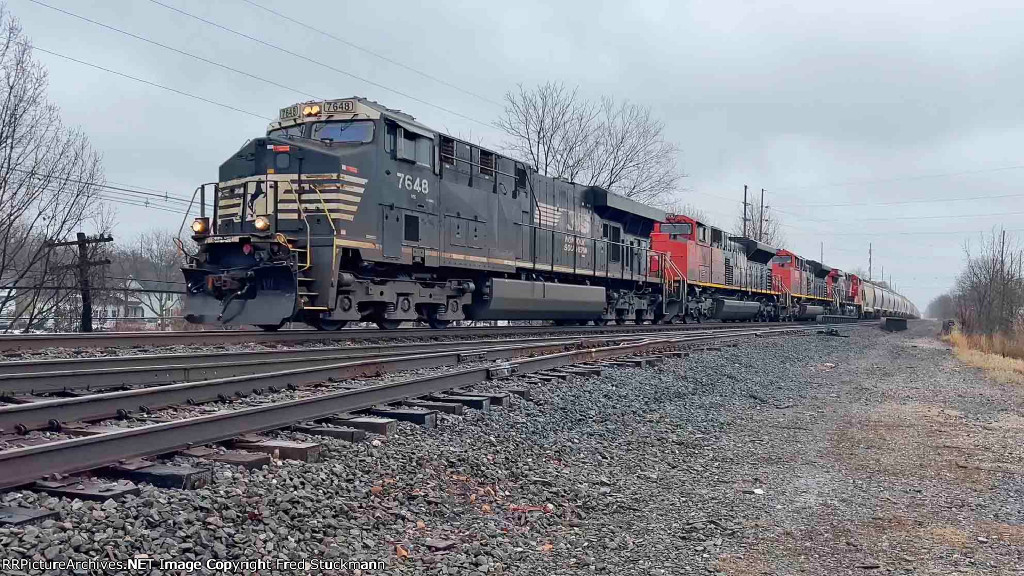 NS 7648 leads the empty sandman west.